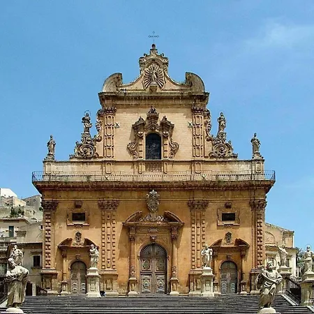 Luce Modica